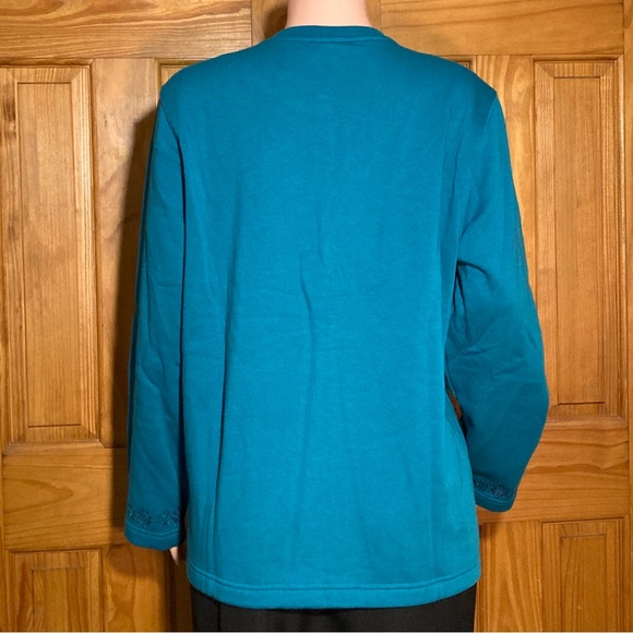 NWOT Blair Embroidered Fleece Top Size L - Picture 4 of 12